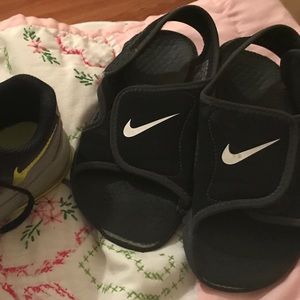 Nike sandels size 1